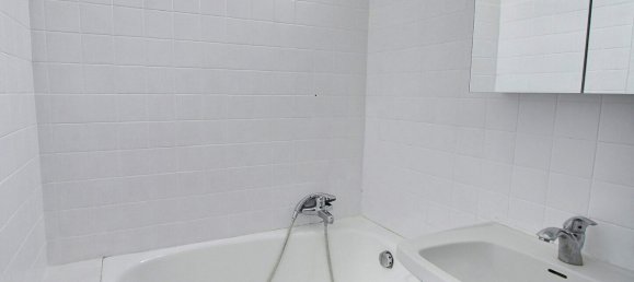 2 bedrooms House in Colombes, France No. 151367 15