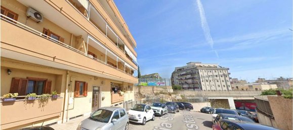 4 rooms Apartment in Monopoli, Italy No. 39579 3