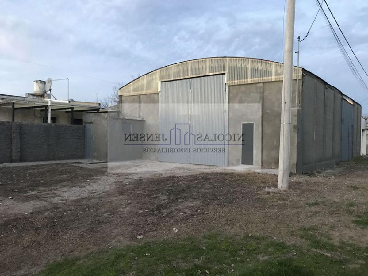 260m² Building in Buenos Aires, Argentina No. 104934