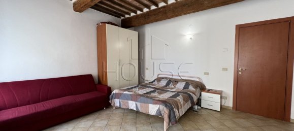 3 rooms Apartment in Sansepolcro, Italy No. 151904 7