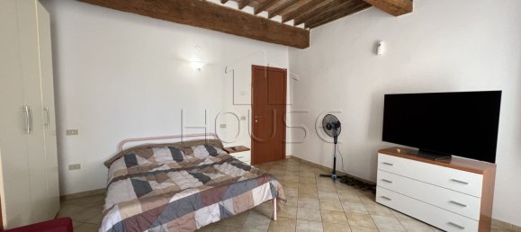 3 rooms Apartment in Sansepolcro, Italy No. 151904 8