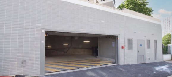 12m² Parking in Nanterre, France No. 115440 2