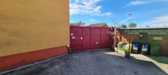 72m² Building in Milan, Italy No. 260933 2