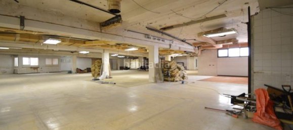 1656m² Commercial property in Barcelona, Spain No. 112512 16