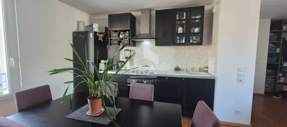 2 Schlafzimmer Wohnung in Brie-Comte-Robert, France, Nr. 321593 4