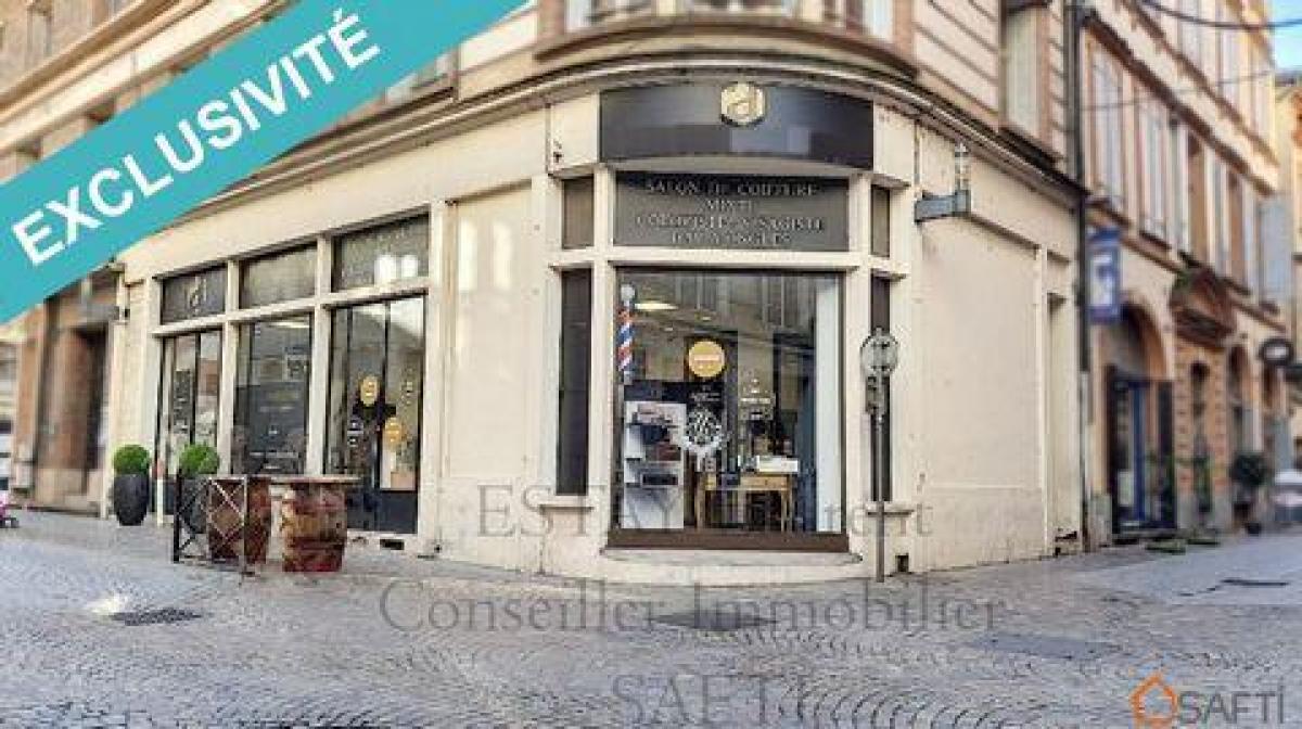 180m² Office in Montauban, France No. 21117