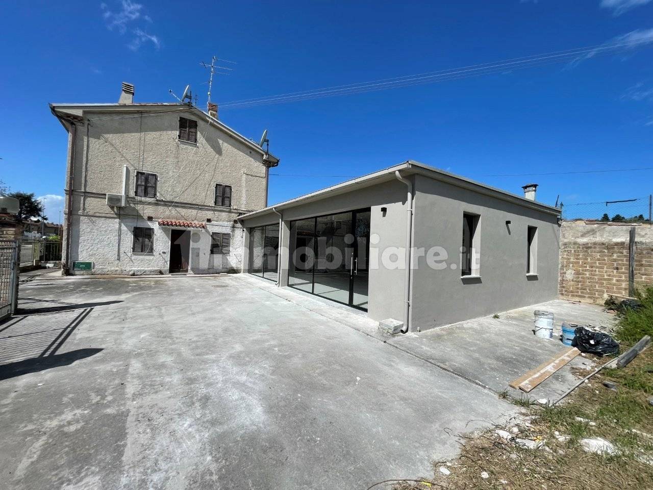 3 bedrooms House in Civitanova Marche, Italy No. 258249