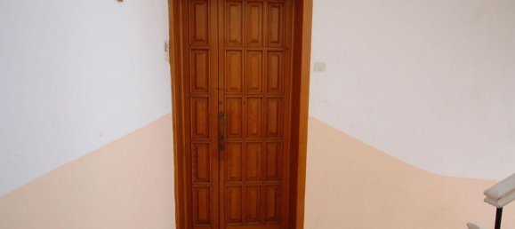 5 Schlafzimmer Wohnung in Novoli, Italy, Nr. 369816 2