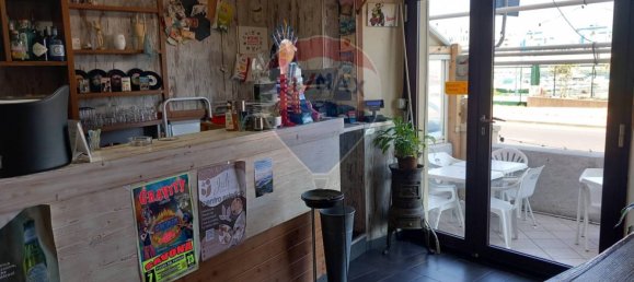 1غرفة عقار تجاري في Vado Ligure, Italy رقم 206362 4