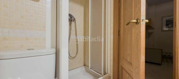 4 bedrooms Apartment in Eixample, Spain No. 155726 21