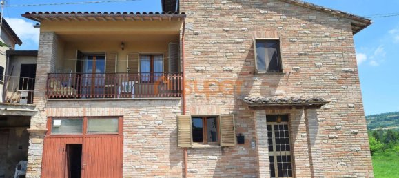 3 Schlafzimmer Haus in Assisi, Italy, Nr. 72820 2