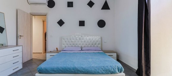 3 rooms Apartment in Bologna, Italy No. 121449 19