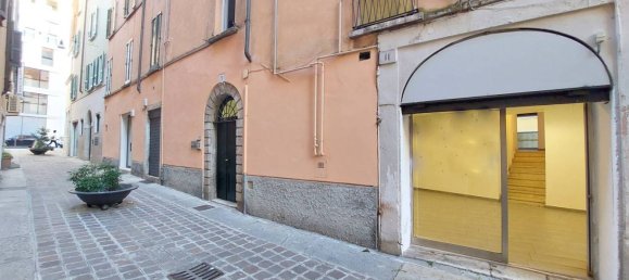 Imóvel comercial de 2 divisões em Brescia, Italy N.º 84635 14