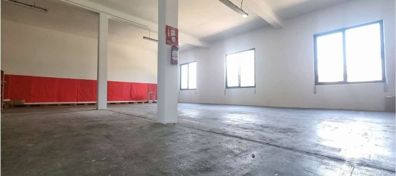 2-Zimmer Gewerbliche Immobilie in Rovereto, Italy, Nr. 76099 5