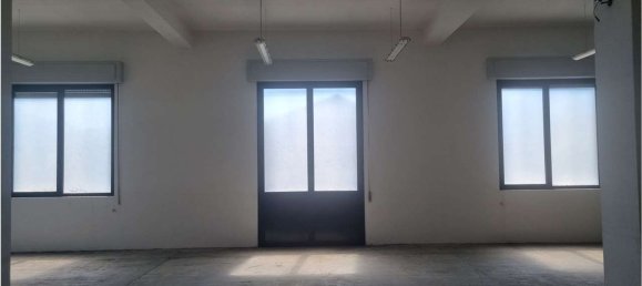 2-Zimmer Gewerbliche Immobilie in Rovereto, Italy, Nr. 76099 7