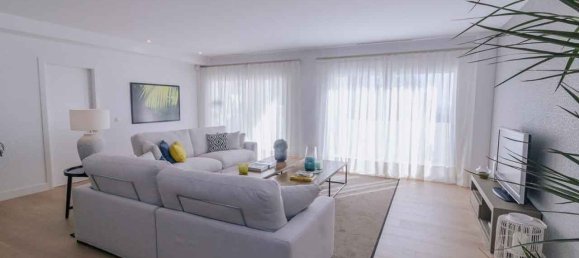 4 bedrooms Villa in Benalmadena, Spain No. 570 11