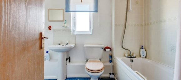 2 bedrooms Commercial property in Crawley, United Kingdom No. 6268 12