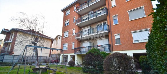 3 bedrooms Apartment in Volpiano, Italy No. 77273 2