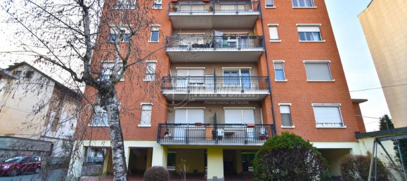 3 bedrooms Apartment in Volpiano, Italy No. 77273 18