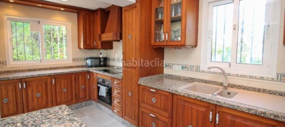 4 bedrooms Villa in Mijas, Spain No. 35989 2