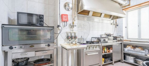 240m² Commercial property in Riba de Ave, Portugal No. 37034 6