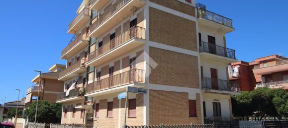 1 Schlafzimmer Wohnung in Pomezia, Italy, Nr. 353012 6