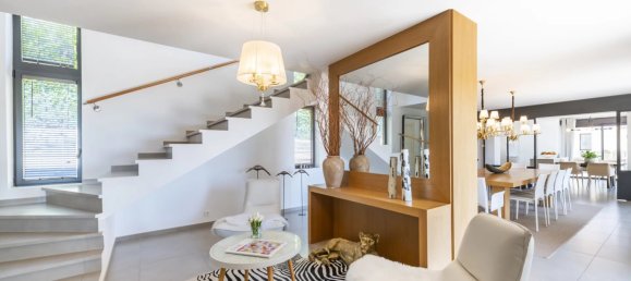 5 bedrooms Villa in Chateauneuf-Grasse, France No. 52 6