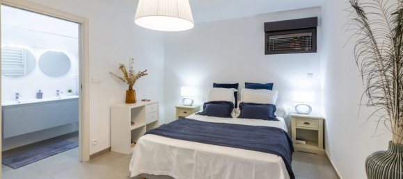 5 bedrooms Villa in Chateauneuf-Grasse, France No. 52 12