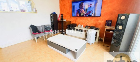 3 bedrooms House in La Houssoye, France No. 262846 8