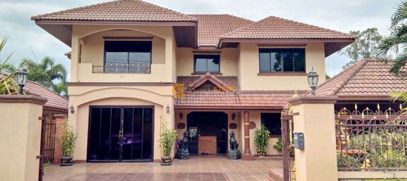 4 bedrooms Cafe / restaurant in Chonburi, Thailand No. 1892 2