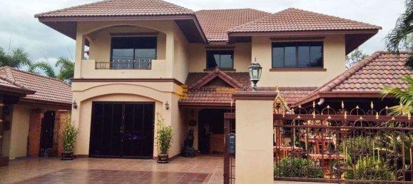 4 bedrooms Cafe / restaurant in Chonburi, Thailand No. 1892 13