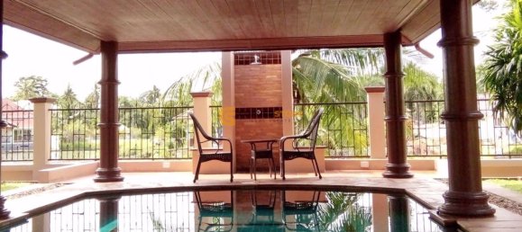 4 bedrooms Cafe / restaurant in Chonburi, Thailand No. 1892 12