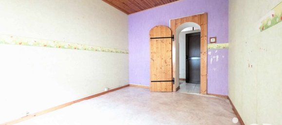 Apartamento de 4 dormitorios en Nilvange, France No. 230383 4