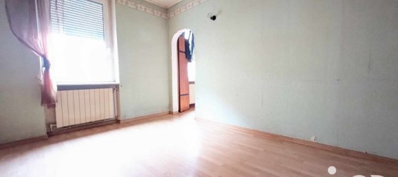 Apartamento de 4 dormitorios en Nilvange, France No. 230383 5