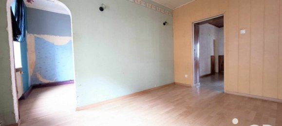 Apartamento de 4 dormitorios en Nilvange, France No. 230383 3