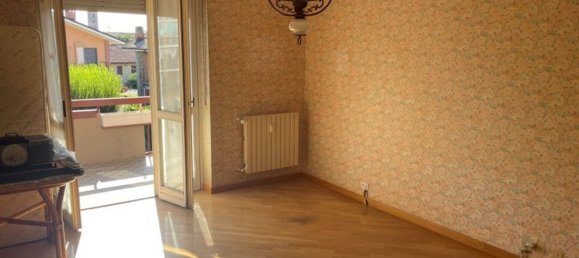 5 rooms Apartment in Carmagnola, Italy No. 271694 2