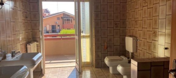 5 rooms Apartment in Carmagnola, Italy No. 271694 6