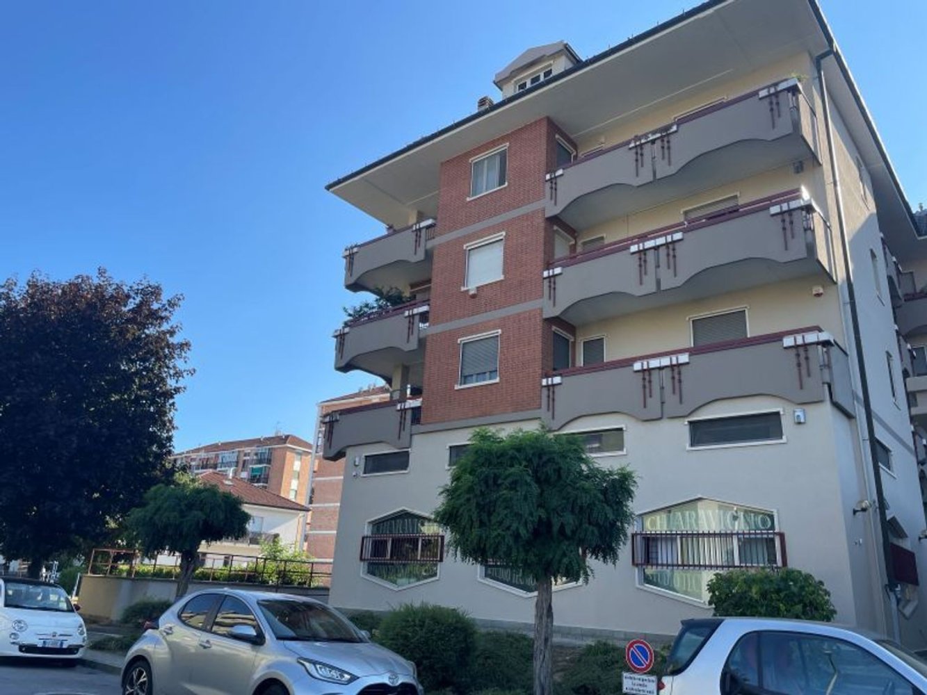 5 rooms Apartment in Carmagnola, Italy No. 271694