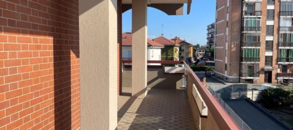 5 rooms Apartment in Carmagnola, Italy No. 271694 13