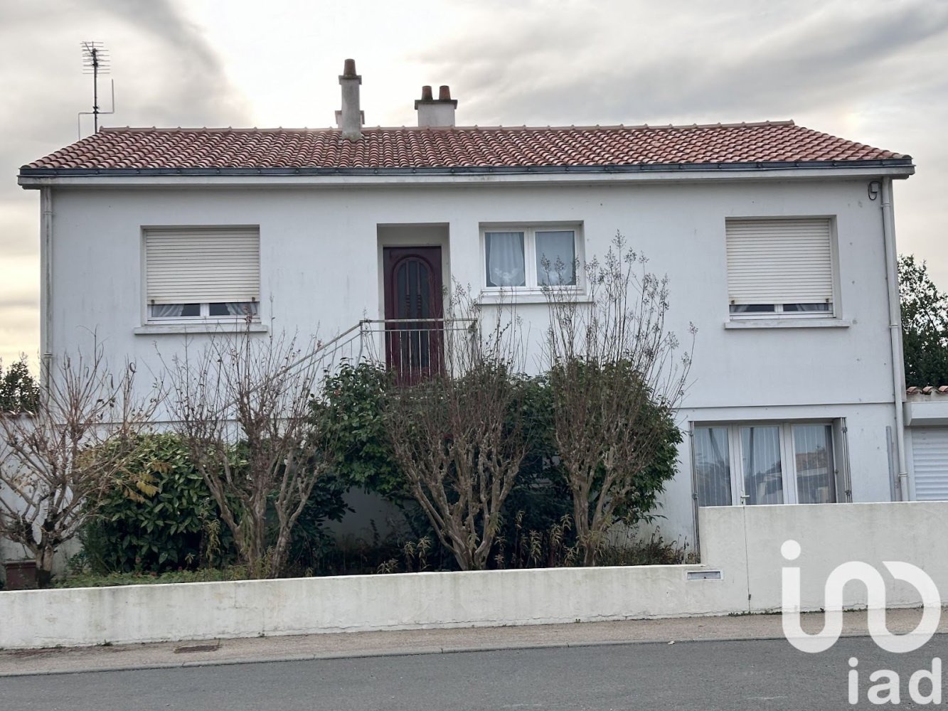 8 rooms House in Challans, France No. 97739