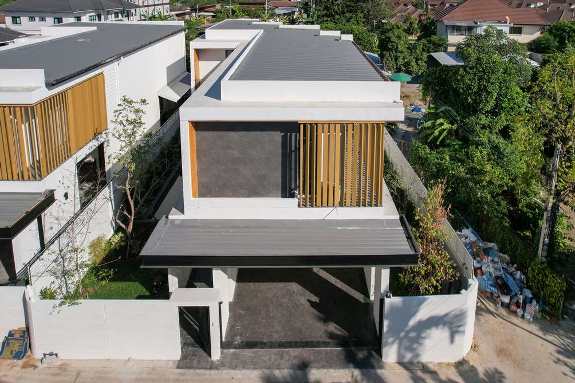 4 bedrooms House in Chiang Mai, Thailand No. 26990