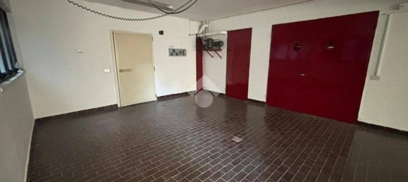 75m² Office in Romano di Lombardia, Italy No. 354479 10