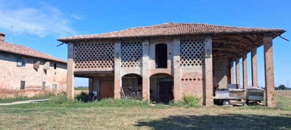 8 bedrooms House in Castelfranco Emilia, Italy No. 312535 4