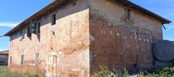 8 bedrooms House in Castelfranco Emilia, Italy No. 312535 17