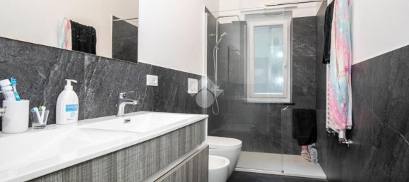 4 rooms Apartment in Genoa, Italy No. 299803 28