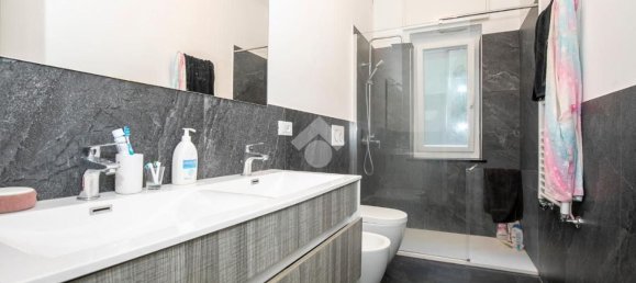 4 rooms Apartment in Genoa, Italy No. 299803 27