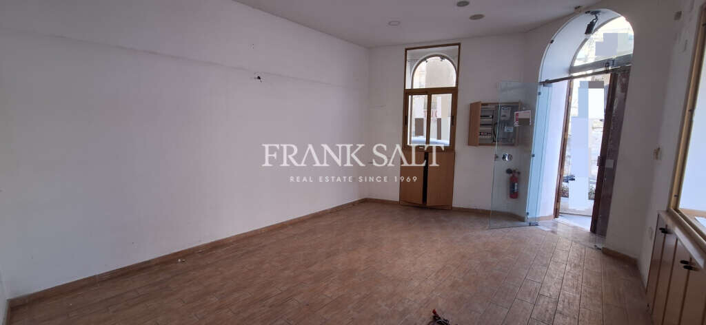 Tienda en Sliema, Malta No. 13254