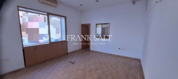 Tienda en Sliema, Malta No. 13254 2