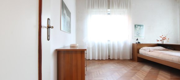 8-salle Villa à Udine, Italy No. 4682 14