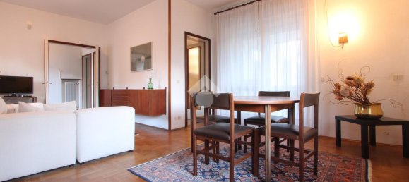 8-salle Villa à Udine, Italy No. 4682 5